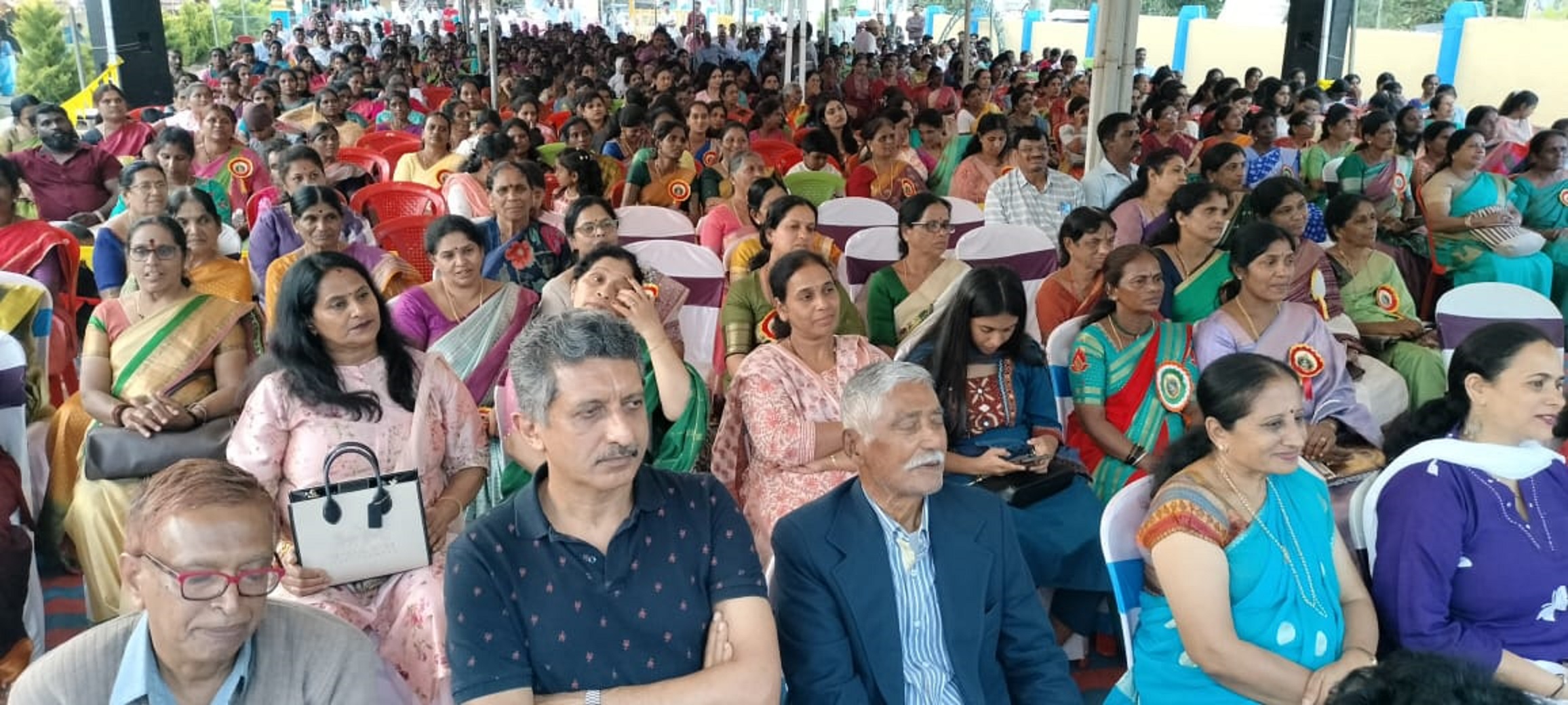 ಕಾರ್ಯಕ್ರಮದಲ್ಲಿ ಹೆಚ್ಚಿನ ಸಂಖ್ಯೆಯಲ್ಲಿ ಸಾರ್ವಜನಿಕರು ಭಾಗವಹಿಸಿದ್ದರು