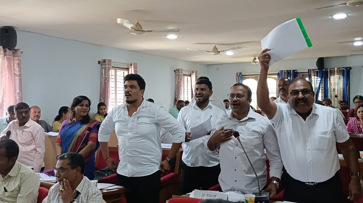 ಬೇಲೂರು: ಕೆಡಿಪಿ ಸಭೆಯಲ್ಲಿ ಮಾತಿನ ಚಕಮಾಕಿ