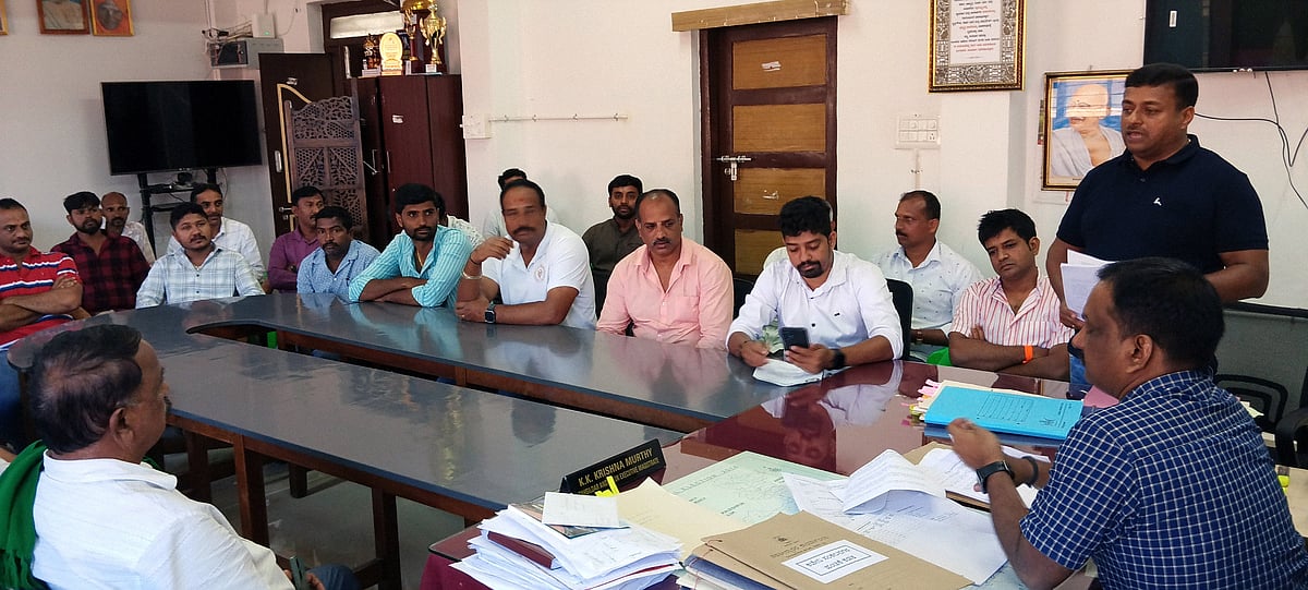 ಸೋಮವಾರಪೇಟೆ: ಸರ್ವೆ, ಗಡಿ ಗುರುತಿಗೆ ಆಗ್ರಹ