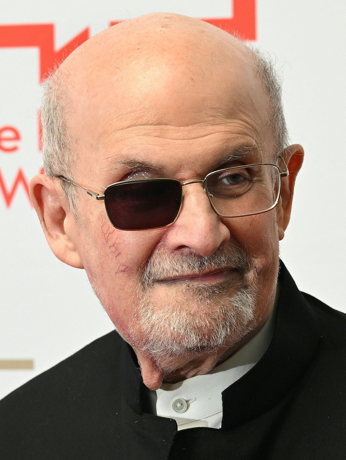 ಸಲ್ಮಾನ್ ರಶ್ದಿಗೆ ‘ಡೇಟನ್‌ ಜೀವಮಾನ ಸಾಧನೆ ಪ್ರಶಸ್ತಿ’ ಪ್ರದಾನ