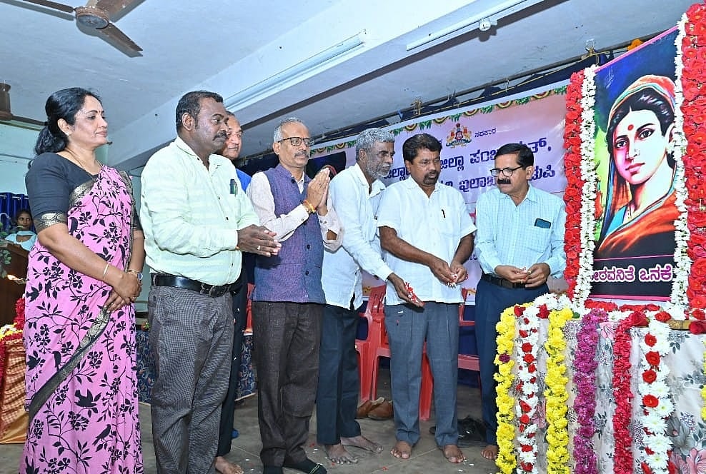 ಓಬವ್ವ ಬದುಕು ಪ್ರೇರಣೆಯಾಗಲಿ: ಸಂಸದ ಕೋಟ ಶ್ರೀನಿವಾಸ ಪೂಜಾರಿ