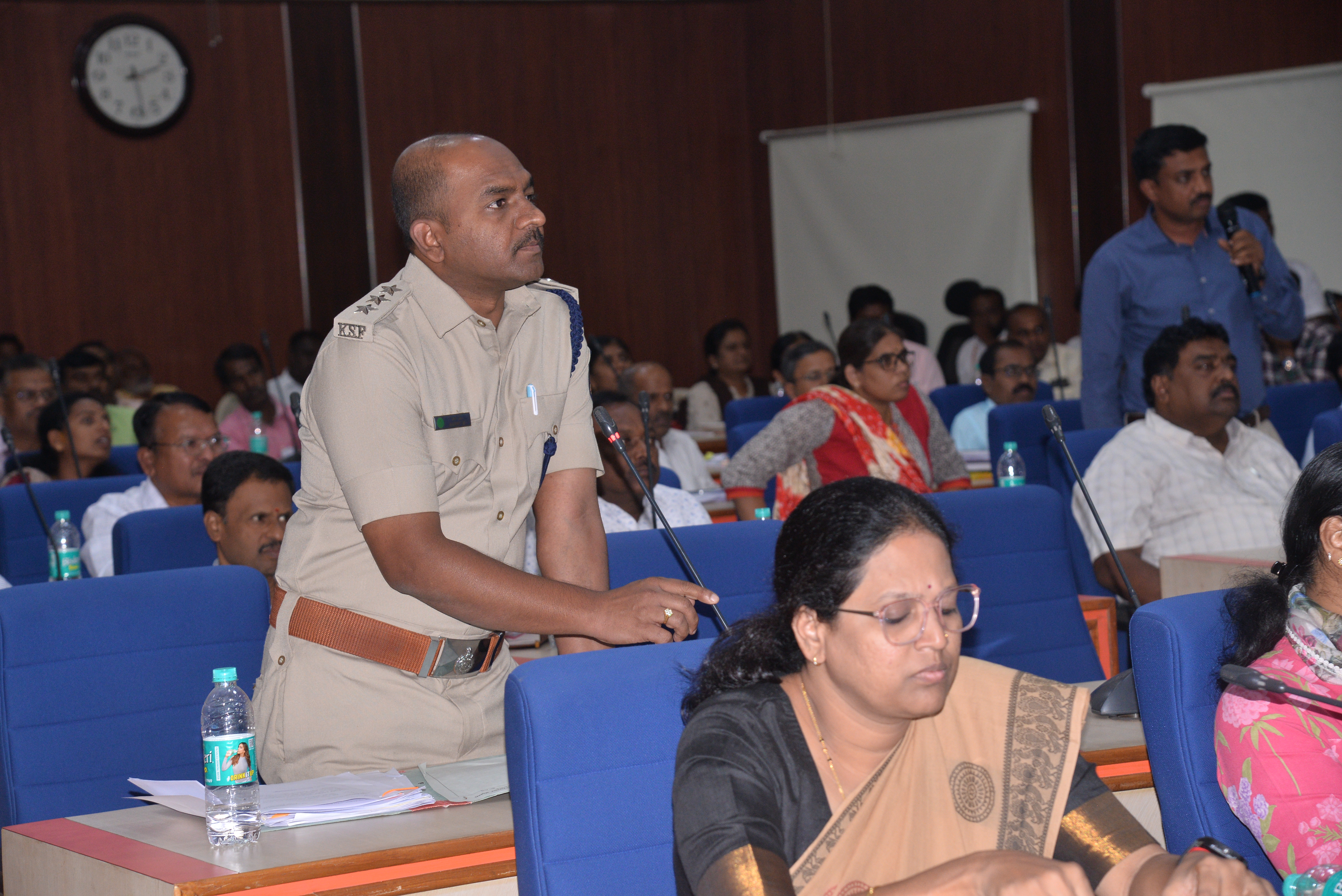 ದಿಶಾ ಸಭೆಯಲ್ಲಿ ಅರಣ್ಯ ಅಧಿಕಾರಿಯು ಉತ್ತರಿಸಿದ ಸಂದರ್ಭ