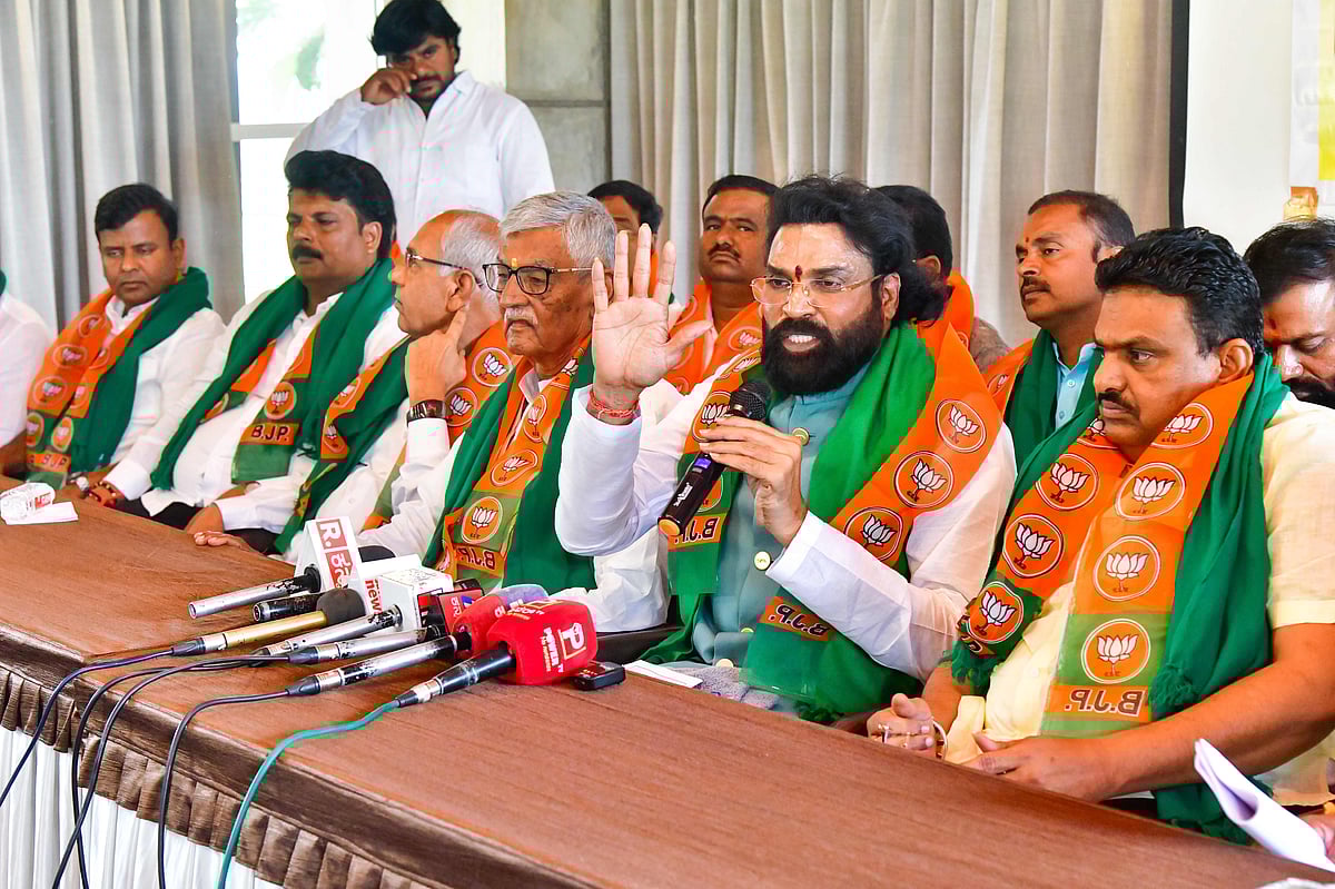 ಕೊಪ್ಪಳ: ಎರಡನೇ ಬೆಳೆಗೆ ನೀರು ಬಿಡದಿದ್ದರೆ ಜಲಾಶಯಕ್ಕೆ ಧುಮುಕುವ ಎಚ್ಚರಿಕೆ