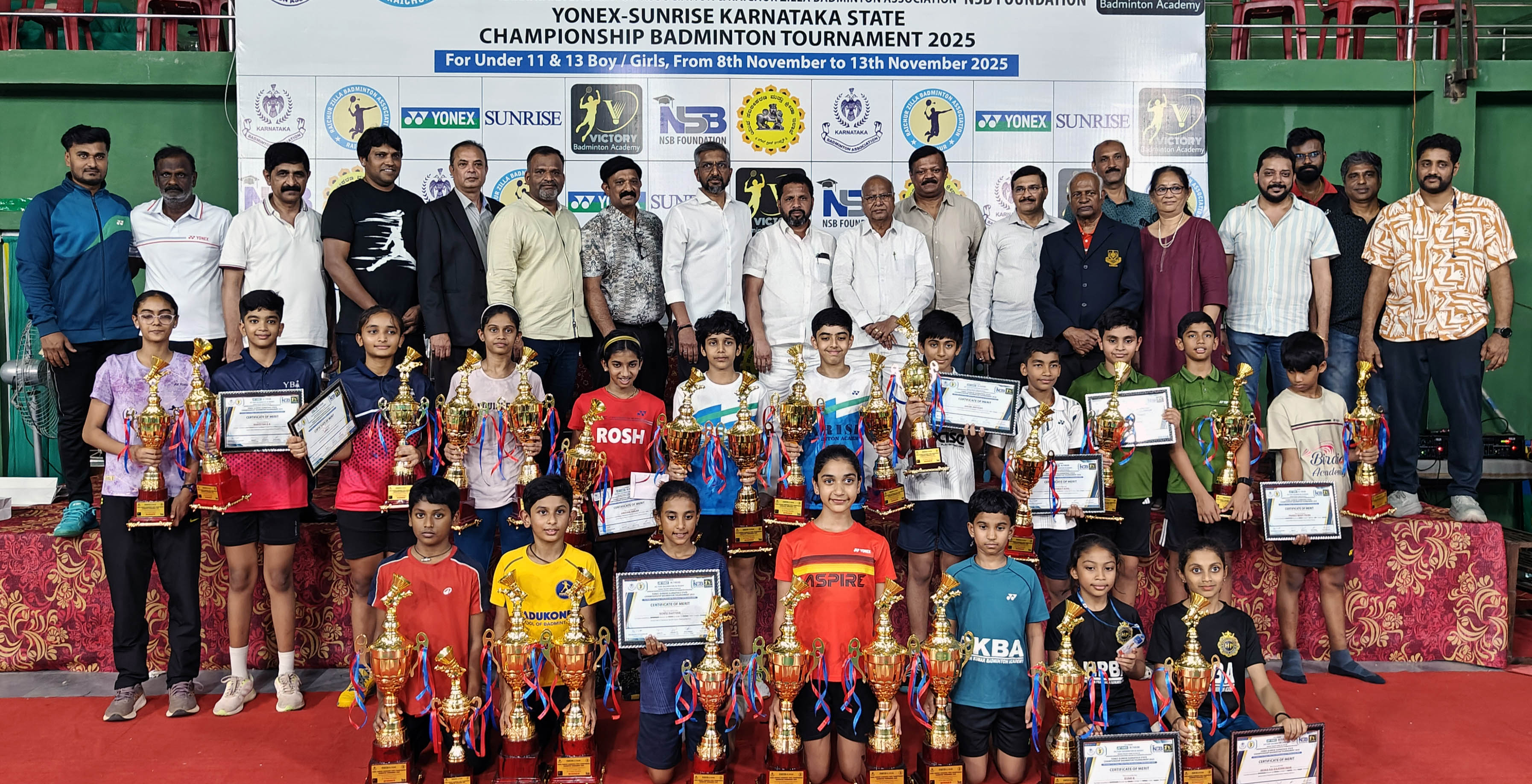 ರಾಯಚೂರಿನಲ್ಲಿ ನಡೆದ ಯುನೆಕ್ಸ್ ಸನ್ ರೈಸ್ ಕರ್ನಾಟಕ ರಾಜ್ಯ ಬ್ಯಾಡ್ಮಿಂಟನ್ ಟೂರ್ನಾಮೆಂಟ್‌ನಲ್ಲಿ ಮೊದಲ ಹಾಗೂ ಎರಡನೇ ಬಹುಮಾನ ಗೆದ್ದ ಬ್ಯಾಡ್ಮಿಂಟನ್‌ ಪಟುಗಳು