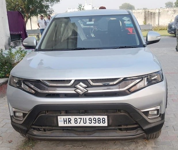 Delhi Blast | ಫಲಾಹ್ ವಿ.ವಿ ಆವರಣದಲ್ಲಿ ಬ್ರೀಜಾ ಕಾರು ಪತ್ತೆ: ಪೊಲೀಸರಿಂದ ತನಿಖೆ