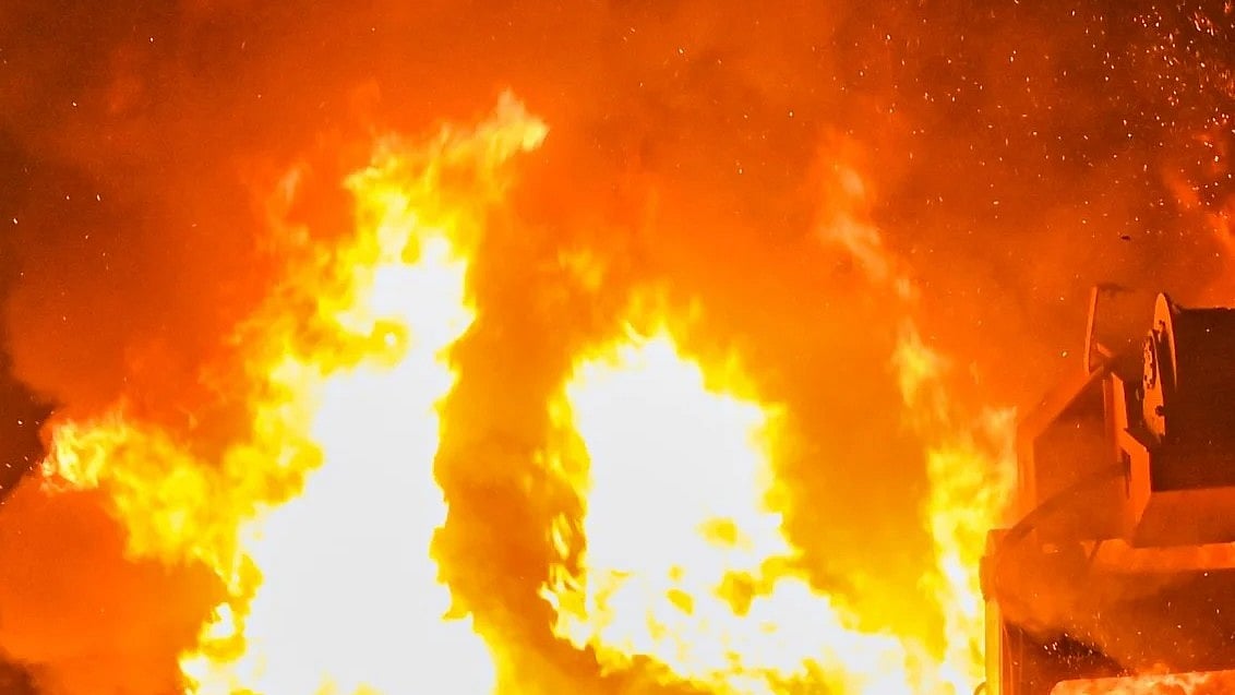 ಶಹಾಪುರ | ಹತ್ತಿ ಮಿಲ್‌ಗೆ ಬೆಂಕಿ: ಅಂದಾಜು ₹15 ಕೋಟಿ ನಷ್ಟ