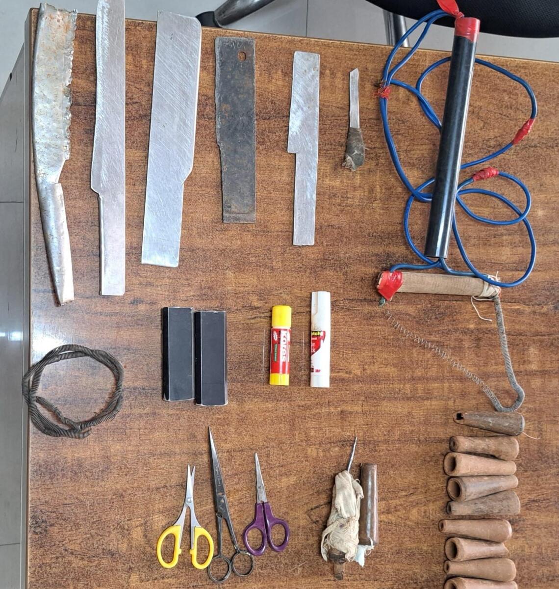 ಸಿಸಿಬಿ ಪೊಲೀಸರು ದಾಳಿ ನಡೆಸಿದಾಗ ಪತ್ತೆಯಾಗಿದ್ದ ನಿಷೇಧಿತ ವಸ್ತುಗಳು (ಸಂಗ್ರಹ ಚಿತ್ರ) 