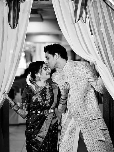 ಸುಷ್ಮಾ ಶೇಖರ್  ಅವರ ನಿಶ್ಚಿತಾರ್ಥದ ಕ್ಷಣಗಳನ್ನು ಸಾಮಾಜಿಕ ಮಾಧ್ಯಮ ಇನ್‌ಸ್ಟಾಗ್ರಾಂನಲ್ಲಿ ಹಂಚಿಕೊಂಡಿದ್ದಾರೆ.