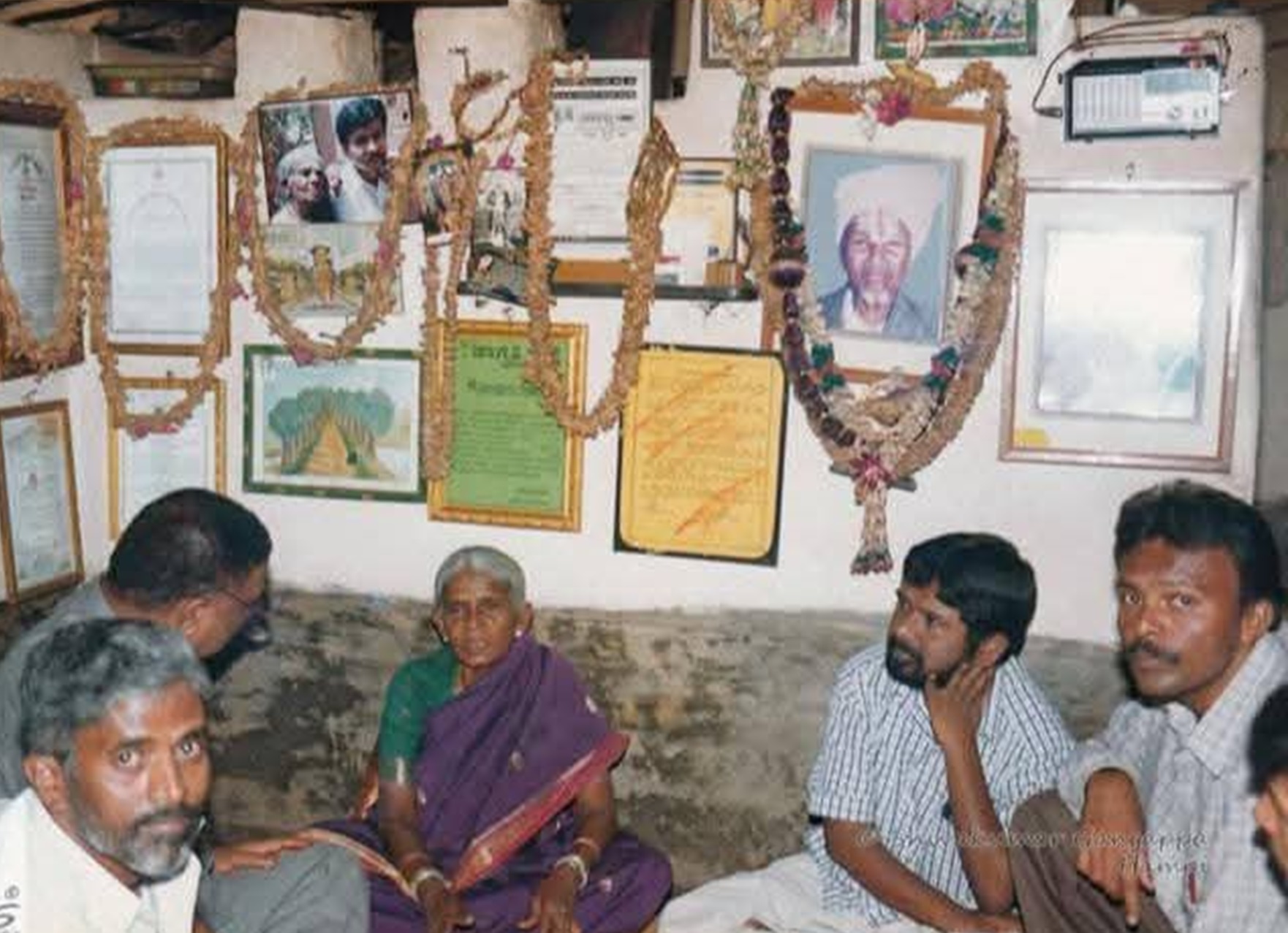 ಸಾಲುಮರದ ತಿಮ್ಮಕ್ಕ ಅವರ ಹುಲಿಕಲ್ ಗ್ರಾಮಕ್ಕೆ ಭೇಟಿ ನೀಡಿದ್ದ ಕ್ರಾಂತಿಕಾರಿ ಕವಿ ಸಿದ್ದಲಿಂಗಯ್ಯ