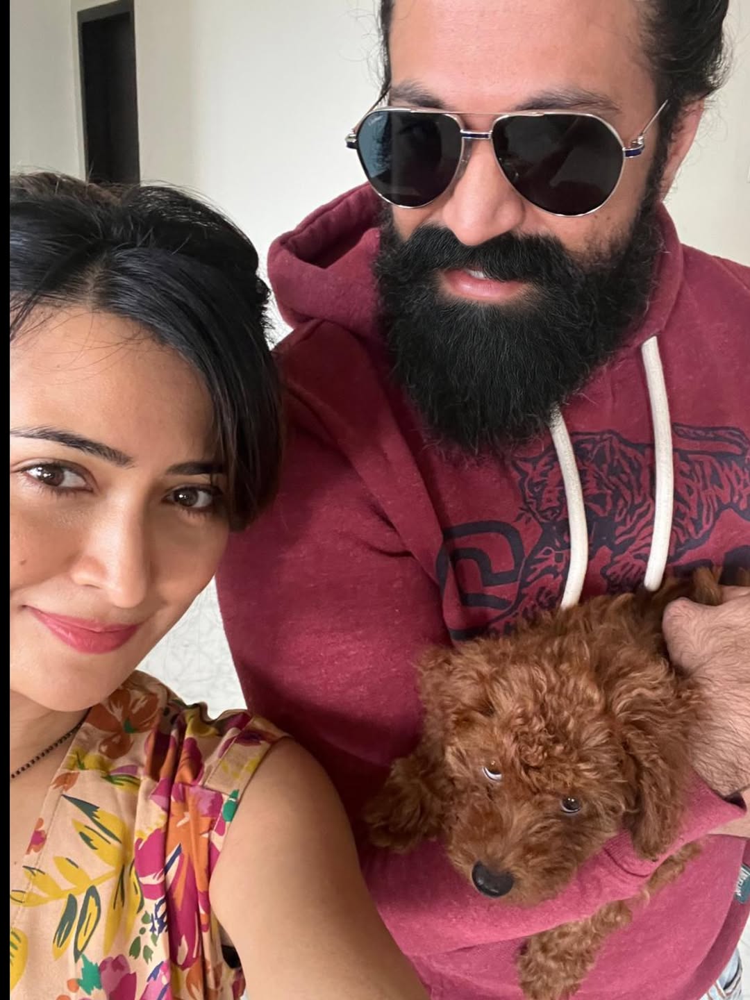 ಮದುವೆಗೂ ಮೊದಲು ರಾಧಿಕಾ ಪಂಡಿತ್ ಅವರು ಯಶ್‌ ಜತೆ, ರಾಮಾಚಾರಿ, ಸಂತು ಸ್ಟ್ರೇಟ್ ಫಾರ್ವರ್ಡ್, ಮೊಗ್ಗಿನ ಮನಸ್ಸು,  ಡ್ರಾಮ ಚಿತ್ರದಲ್ಲಿ ನಟಿಸಿದ್ದರು