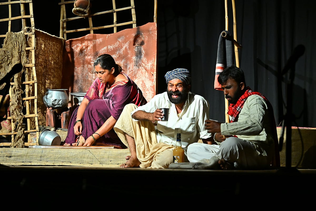 ರಂಗಭೂಮಿ: ನಮ್ಮ ನಡುವೆಯೇ ಇರುವ ಬೆಕುವ