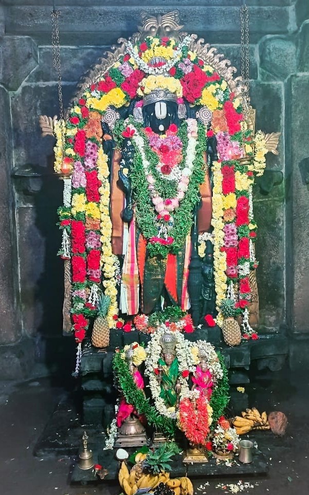 ಧರ್ಮಪುರದ ಚನ್ನಕೇಶವ ದೇವಾಲಯದ ಗರ್ಭಗುಡಿಯಲ್ಲಿರುವ ಶಿಲಾ ಮೂರ್ತಿ