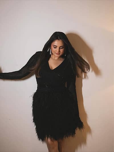 ವಿಭಿನ್ನ ಉಡುಗೆ ತೊಟ್ಟು ಕಂಗೊಳಿಸಿದ ರಮ್ಯಾ 