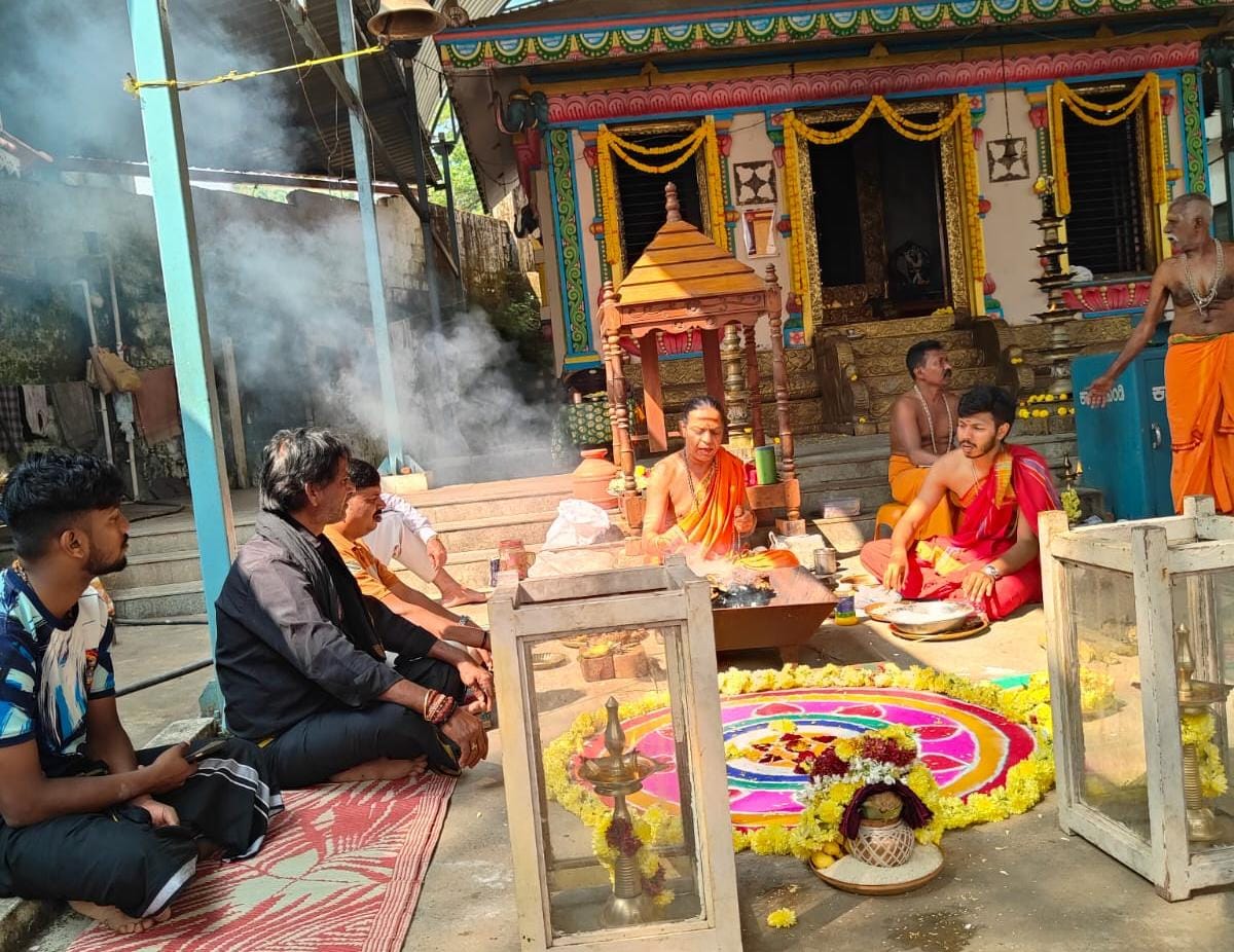 ಮೂಡಿಗೆರೆಯ ಅಯ್ಯಪ್ಪಸ್ವಾಮಿ ದೇವಾಲಯದಲ್ಲಿ ‌ಭಾನುವಾರ ಮಂಡಲ ಉತ್ಸವದ ಅಂಗವಾಗಿ ಹೋಮಹವನಗಳು ನಡೆದವು