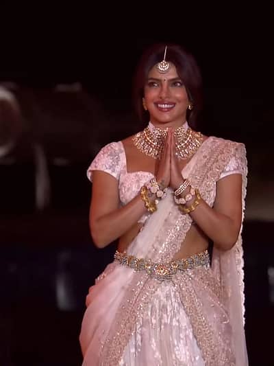 2021ರಲ್ಲಿ  ಒಟಿಟಿಯಲ್ಲಿ ತೆರೆಕಂಡ ‘ದಿ ವೈಟ್‌ ಟೈಗರ್‌’ ಸಿನಿಮಾದಲ್ಲಿ ಕಾಣಿಸಿಕೊಂಡ ಬಳಿಕ ಹಾಲಿವುಡ್‌ನತ್ತ ಮುಖ ಮಾಡಿದ್ದ ಪ್ರಿಯಾಂಕಾ ಈಗ ಮತ್ತೆ ವಾರಾಣಸಿ ಸಿನಿಮಾ ಮೂಲಕ ಭಾರತೀಯ ಚಿತ್ರರಂಗಕ್ಕೆ ವಾಪಸ್ಸಾಗಿದ್ದಾರೆ