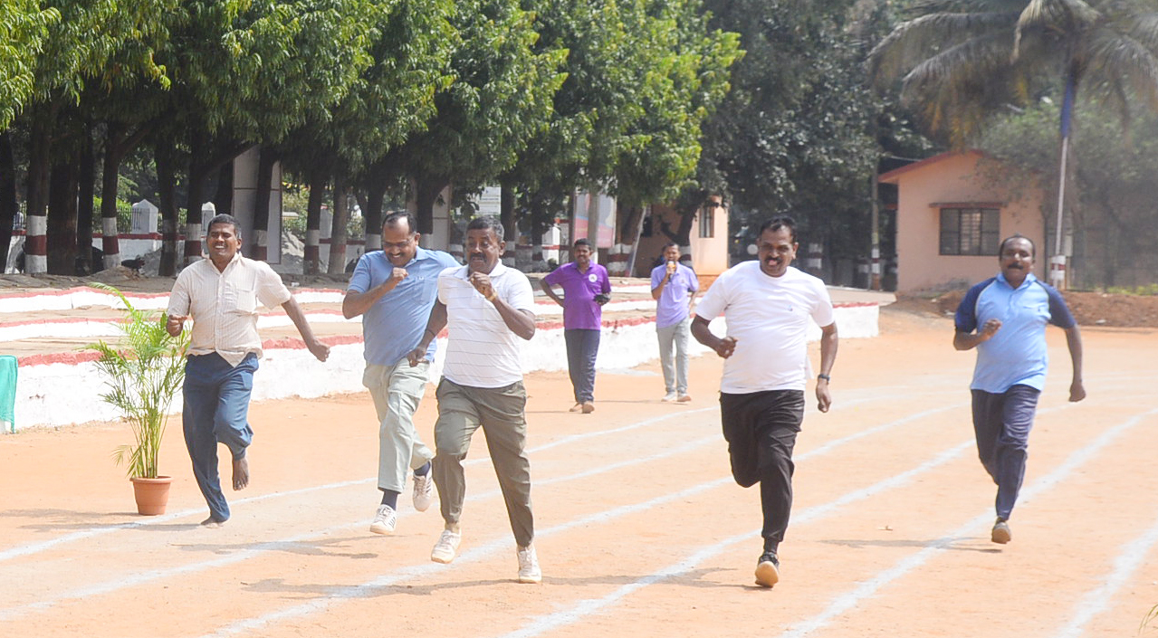 ಪೊಲೀಸ್‌ ಕ್ರೀಡಾಕೂಟದಲ್ಲಿ ಓಟದ ಸ್ಪರ್ಧೆ ಏರ್ಪಡಿಸಲಾಗಿತ್ತು