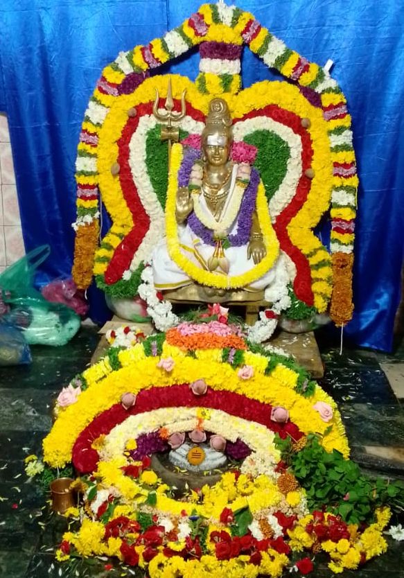 ದೊಡ್ಡಬಳ್ಳಾಪುರದ ಸ್ವಯಂಬುಕೇಶ್ವರನಿಗೆ  ಅಲಂಕಾರ