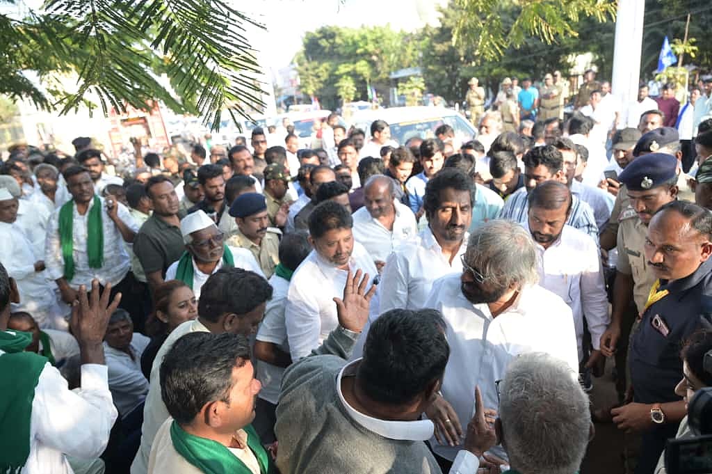 ಕಬ್ಬಿನ ಬೆಲೆ ನಿಗದಿ | ಸಚಿವರ ಮನವೊಲಿಕೆ ವಿಫಲ; ರೈತರ ಧರಣಿ 5ನೇ ದಿನಕ್ಕೆ