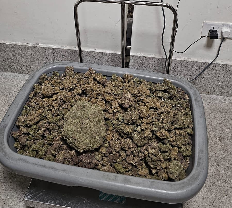 ಕೆಂಪೇಗೌಡ ಅಂತರರಾಷ್ಟ್ರೀಯ ವಿಮಾನ ನಿಲ್ದಾಣದಲ್ಲಿ ₹15 ಕೋಟಿಯ ಹೈಡ್ರೊ ಗಾಂಜಾ ವಶ