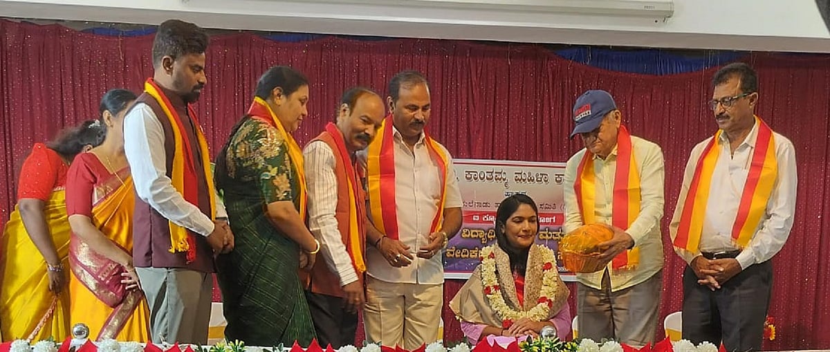 ಹಾಸನ | ಸ್ವಾವಲಂಬಿ ಬದುಕು ರೂಪಿಸಿಕೊಳ್ಳಿ: ಕೆ.ಎಸ್‌. ಲತಾಕುಮಾರಿ