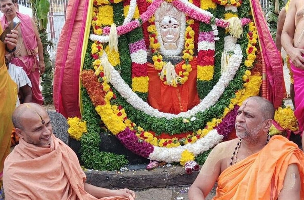 ಗಂಗಾವತಿ| ನವ ವೃಂದಾವನ ಜಾಗದ ವಿವಾದ: ಮಾತುಕತೆ ಮೂಲಕ ಸಮಸ್ಯೆ ಪರಿಹಾರಕ್ಕೆ ಒಲವು