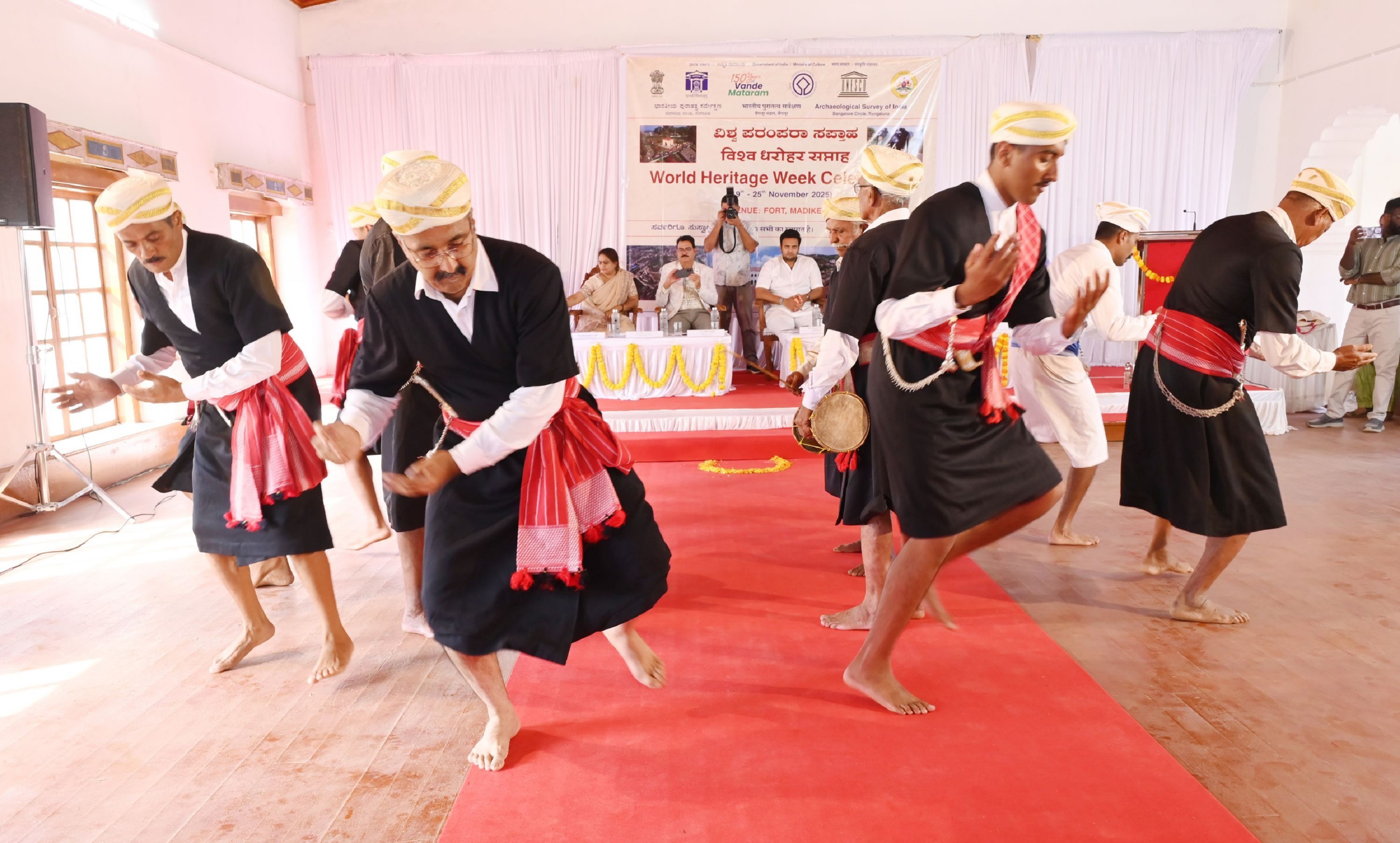ಕಾರ್ಯಕ್ರಮಕ್ಕೆ ಸಾಂಸ್ಕೃತಿಕ ಕಾರ್ಯಕ್ರಮಗಳು ಮೆರುಗು ತುಂಬಿದವು