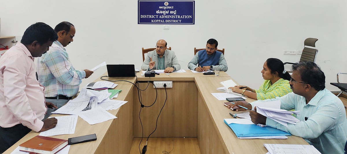 ಬೆಳೆ ವಿಮೆ ಮಾಡಿಸಲು ಜಾಗೃತಿ ಮೂಡಿಸಿ: ಇಟ್ನಾಳ