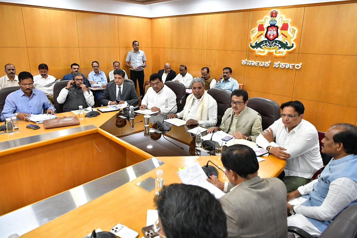 ಕುಡುತಿನಿ:ವಶಕ್ಕೆ ಪಡೆದಿರುವ ಭೂಮಿ ಕುರಿತು ಸಿಎಂ ಸಭೆ;ಕೈಗಾರಿಕೆ ಆರಂಭಿಸಲು ತಾಕೀತು
