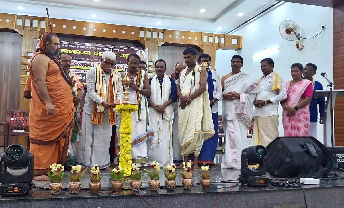 ಬೈಂದೂರು | ‘ಮಕ್ಕಳನ್ನು ದೇಶದ ಆಸ್ತಿಯನ್ನಾಗಿ ಮಾಡಿ’ : ಸರಸ್ವತಿ ಸ್ವಾಮೀಜಿ