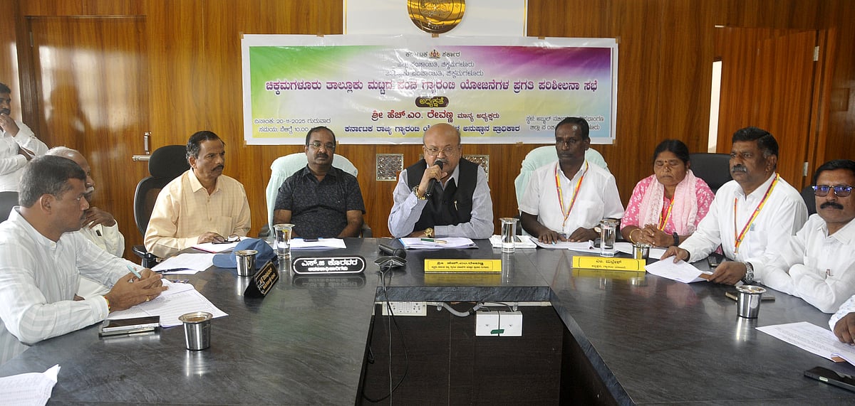 ಮೃತರ ಖಾತೆಗೆ ಗೃಹಲಕ್ಷ್ಮಿ ಹಣ: ಕ್ರಮಕ್ಕೆ ಸೂಚನೆ