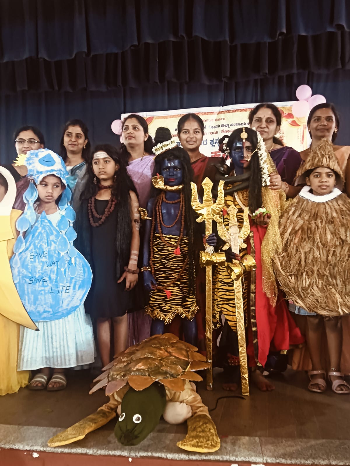 ಮಕ್ಕಳ ಛದ್ಮವೇಷ ಸ್ಪರ್ಧೆ ಗಮನ ಸೆಳೆಯಿತು.