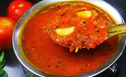 ಶೀತ, ಜ್ವರದಿಂದ ಊಟ ಸೇರುತ್ತಿಲ್ವಾ? ಹಾಗಿದ್ರೆ, ಈ ಟೊಮೆಟೊ ಸಾಂಬರ್ ಪ್ರಯತ್ನಿಸಿ