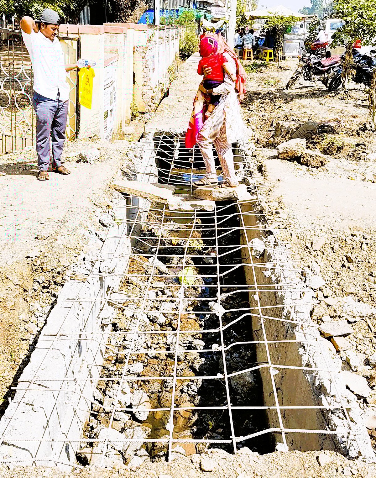 ಅಫಜಲಪುರ | ಕಳಪೆ ಕಾಮಗಾರಿ: ಕುಸಿದು ಬಿದ್ದ ಚರಂಡಿ ಸ್ಲ್ಯಾಬ್‌