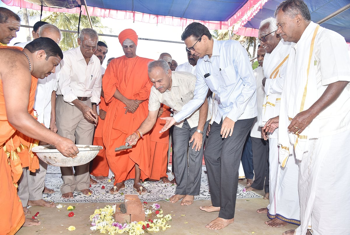 ತುಮಕೂರು:₹1 ಕೋಟಿ‌ ವೆಚ್ಚದಲ್ಲಿ ಲಿಂಗೈಕ್ಯ ಶಿವಕುಮಾರ ಸ್ವಾಮೀಜಿ ಪುತ್ಥಳಿ ನಿರ್ಮಾಣ