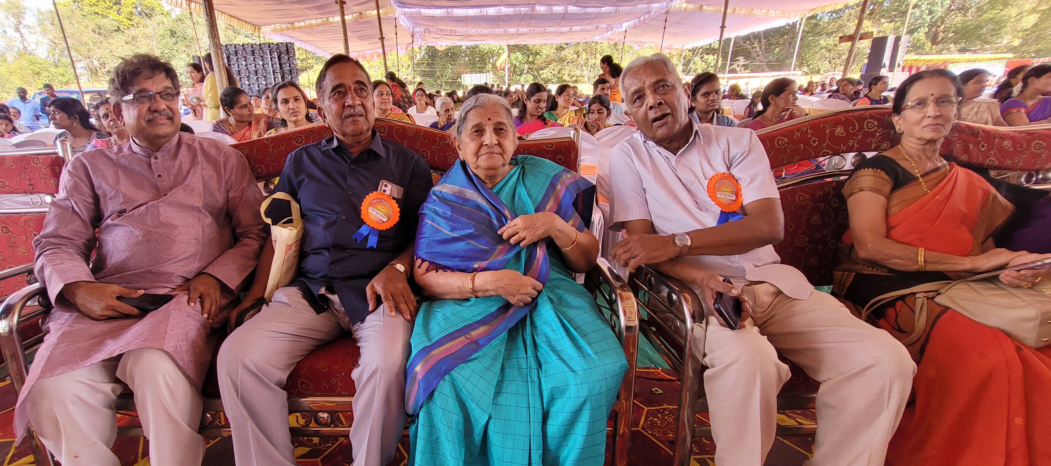 ವೈದ್ಯರತ್ನ ಪುರಸ್ಕೃತ ಡಾ.ಜಿ.ಡಿ. ನಾರಾಯಣಪ್ಪ 86ರ ಹರಯದಲ್ಲಿ ಬಾಲ್ಯದ ಸಹಪಾಠಿಗಳನ್ನು ಭೇಟಿ ಮಾಡಿದ ಕ್ಷಣ 