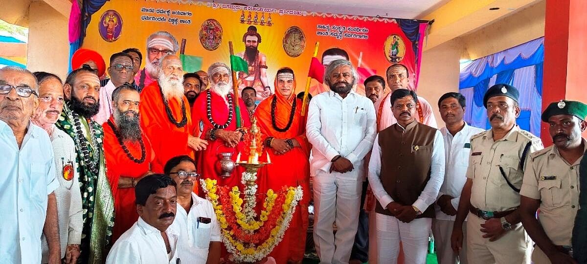 ಅಜ್ಜಂಪುರ | ಸಾಲುಮರದ ತಿಮ್ಮಕ್ಕ ಹೆಸರಲ್ಲಿ ಉದ್ಯಾನ: ಖಂಡ್ರೆ ಭರವಸೆ