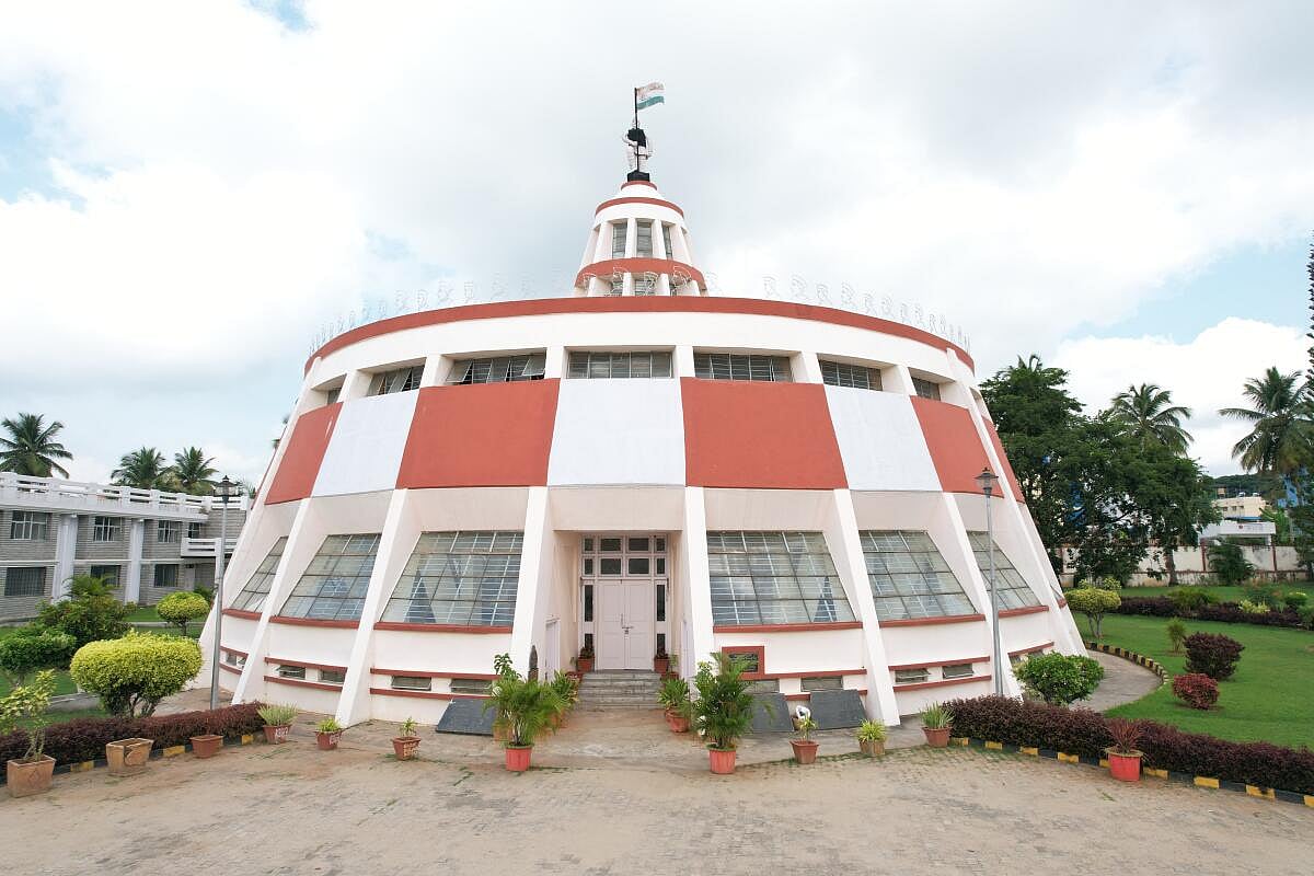 ಮದ್ದೂರು | ನಿರ್ವಹಣೆ ಕೊರತೆ; ಸತ್ಯಾಗ್ರಹ ಸೌಧಕ್ಕೆ ಬೀಗ