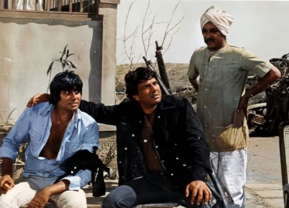 ‘ಶೋಲೆ’ ಸಿನಿಮಾ ಶೂಟಿಂಗ್‌ನಲ್ಲಿ ಸಹ ನಟ ಅಮಿತಾಬ್ ಬಚ್ಚನ್ ಜೊತೆ ನಟ ಧರ್ಮೇಂದ್ರ