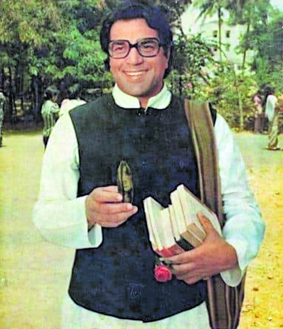 ಅಧ್ಯಾಪಕನ ಪಾತ್ರದಲ್ಲಿ...