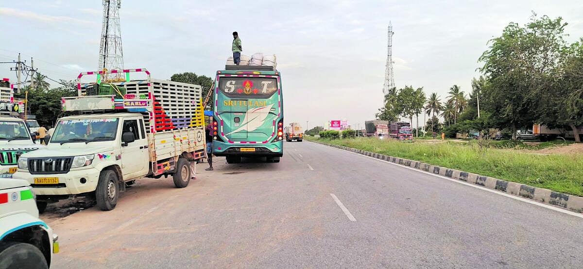 ಮುಳಬಾಗಿಲು: ಅವ್ಯವಸ್ಥೆಗಳ ಆಗರ ರಾಷ್ಟ್ರೀಯ ಹೆದ್ದಾರಿ 75