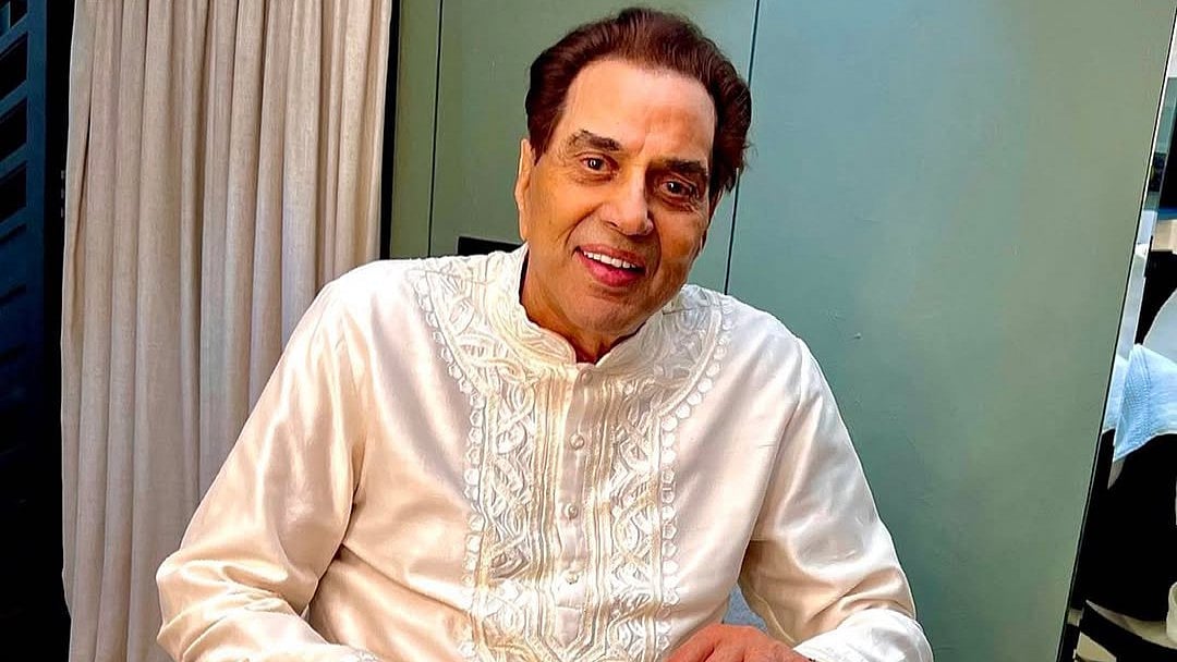 ಧರ್ಮೇಂದ್ರ ಆರೋಗ್ಯದಲ್ಲಿ ಏರುಪೇರು: ಸ್ಮಶಾನಕ್ಕೆ ಆಗಮಿಸುತ್ತಿರುವುದೇಕೆ ನಟ ನಟಿಯರು