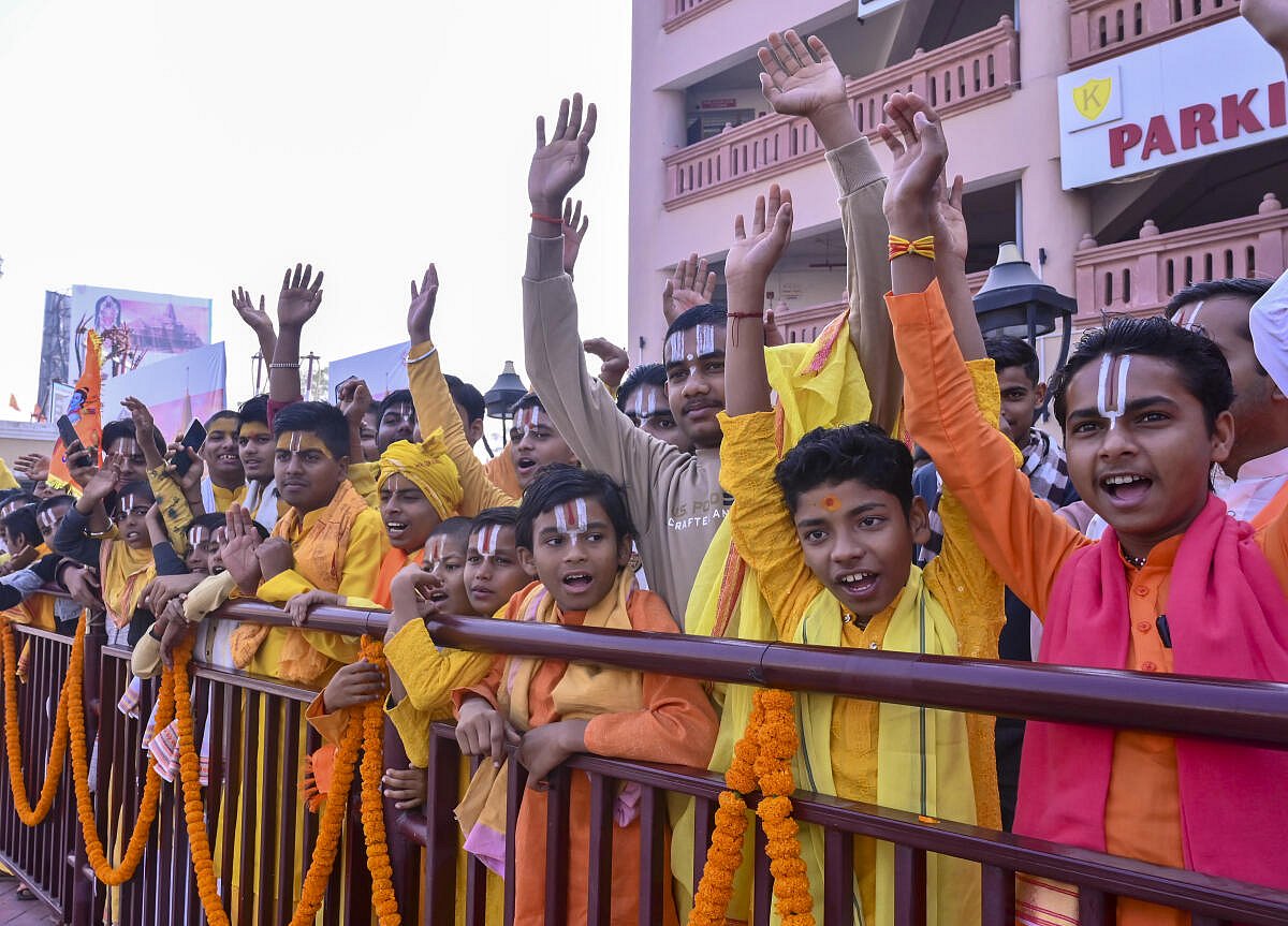 ರಾಮ ಮಂದಿರ ಧ್ವಜಾರೋಹಣ ಸಮಾರಂಭ: ರಾಮ ಮಂದಿರ ಸಂಕೀರ್ಣದಲ್ಲಿ ಮೋದಿ ರೋಡ್ ಶೋ