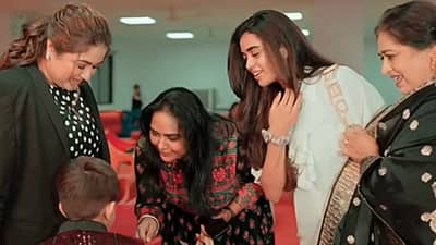 ಮಗನ ಹುಟ್ಟು ಹಬ್ಬದ ವಿಡಿಯೊವನ್ನು ನಟಿ ಮೇಘನಾ ರಾಜ್ ಅವರು ಸಾಮಾಜಿಕ ಮಾಧ್ಯಮದಲ್ಲಿ ಹಂಚಿಕೊಂಡಿದ್ದಾರೆ.