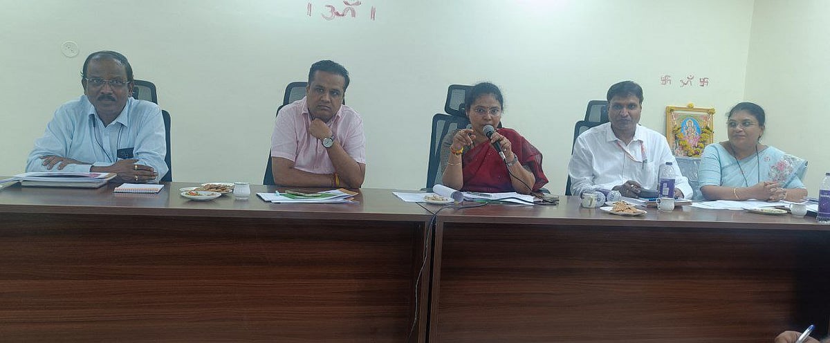 ಚಿಕ್ಕೋಡಿ | ಸೌರ ವಿದ್ಯುತ್ ಘಟಕ ಅಳವಡಿಸಿಕೊಳ್ಳಿ : ಹೆಸ್ಕಾಂ ಎಂ.ಡಿ. ವೈಶಾಲಿ ಸಲಹೆ