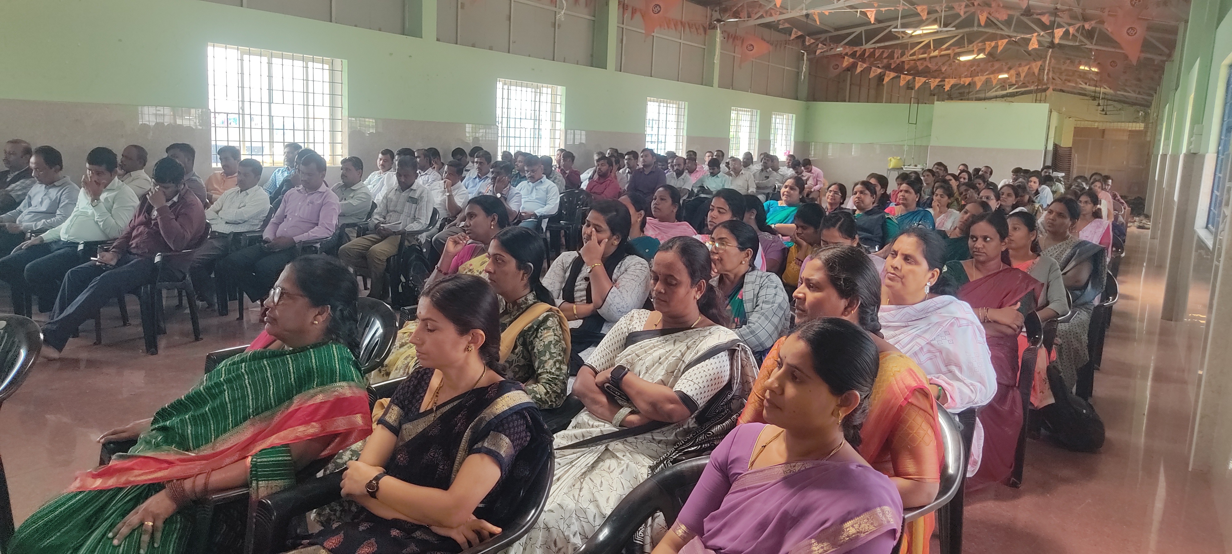 ಎಸ್ಎಸ್‌ಎಲ್‌ಸಿ ಫಲಿತಾಂಶ ಸುಧಾರಣಾ ಕಾರ್ಯಾಗಾರದಲ್ಲಿ ಭಾಗವಹಿಸಿದ್ದ ಶಿಕ್ಷಕರು