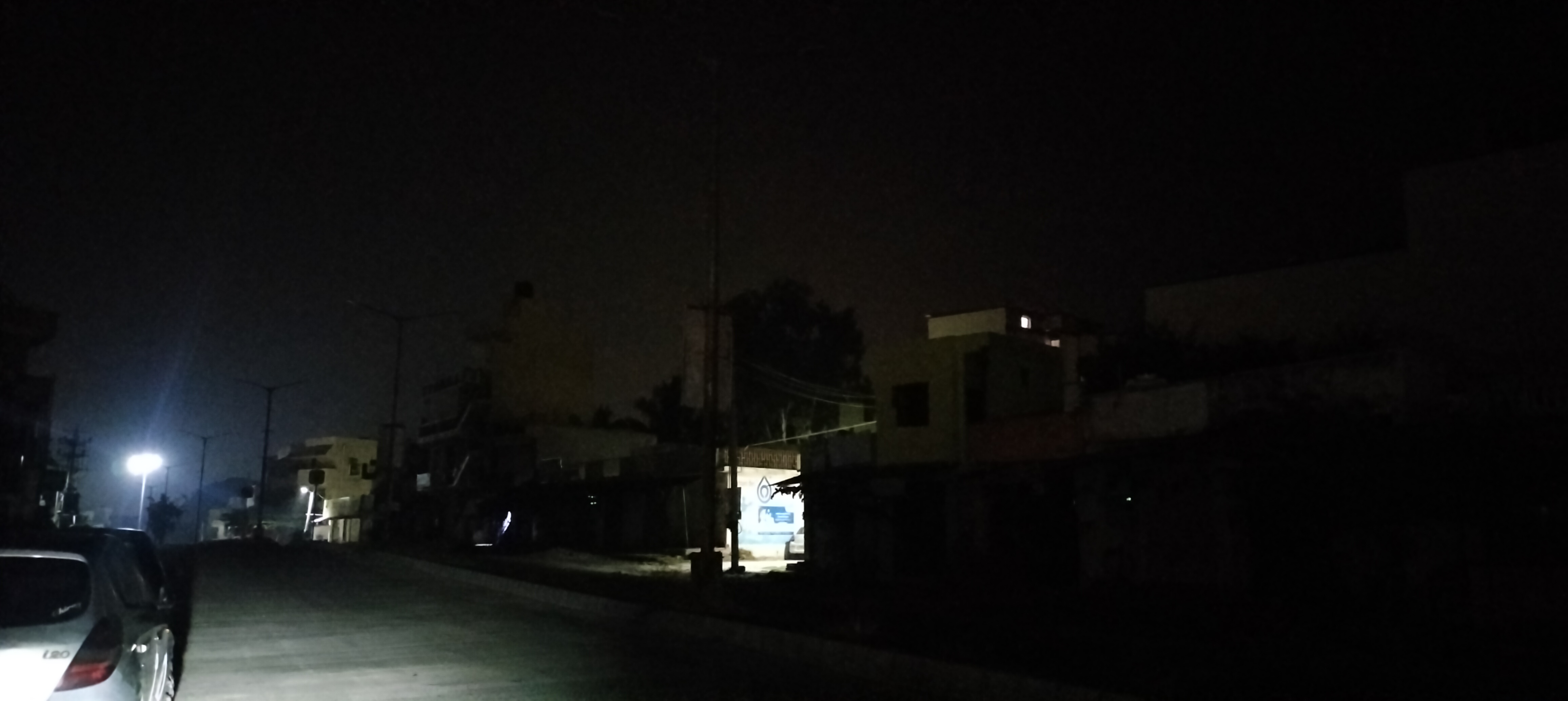 ಉರಿಯದ ಬೀದಿ ದೀಪಗಳು