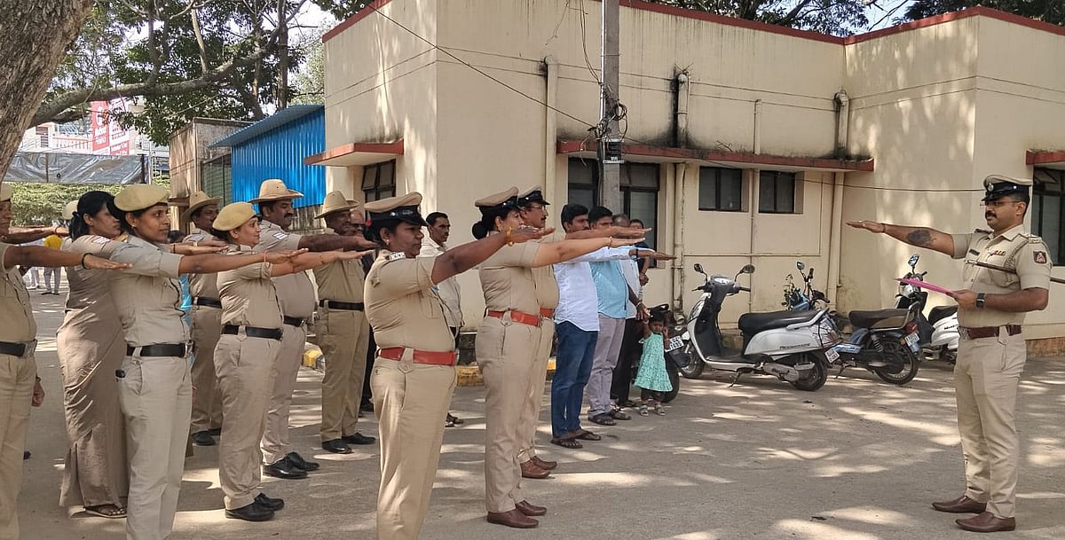 ದೊಡ್ಡಬಳ್ಳಾಪುರ | ದೇಶದ ಪ್ರಗತಿಗೆ ಸಂವಿಧಾನವೇ ಬುನಾದಿ: ಶಾಸಕ ಧೀರಜ್ ಮುನಿರಾಜು 