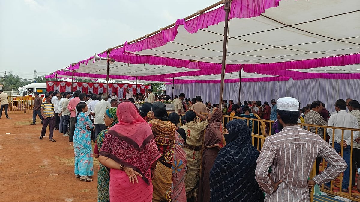 ರಾಮದುರ್ಗ: ಐಎಎಸ್ ಅಧಿಕಾರಿ ಮಹಾಂತೇಶ ಬೀಳಗಿ ಅಂತಿಮ‌ ದರ್ಶನಕ್ಕೆ ಅಪಾರ ಜನ