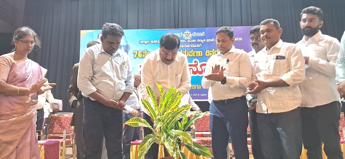 ಮಳವಳ್ಳಿ: ಸಂವಿಧಾನದಿಂದ ಎಲ್ಲರಿಗೂ ಸಮಾನತೆ–ಶಾಸಕ ಪಿ.ಎಂ.ನರೇಂದ್ರಸ್ವಾಮಿ 