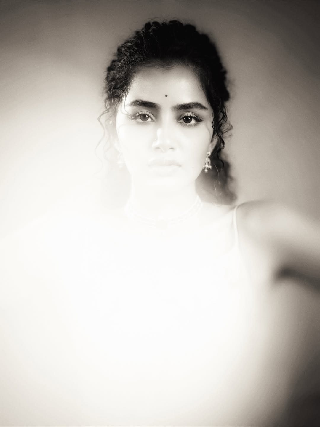 ಇವರ ನಟನೆಯ  ‘ಜಾನಕಿ ವರ್ಸಸ್ ಸ್ಟೇಟ್ ಆಫ್ ಕೇರ್ ‘ ಚಿತ್ರವು ವಿಮರ್ಶಕರ ಮೆಚ್ಚುಗೆ ಗಳಿಸಿತ್ತು.